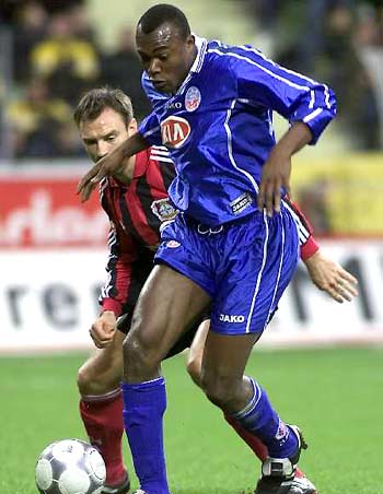 在防守端 在防守端