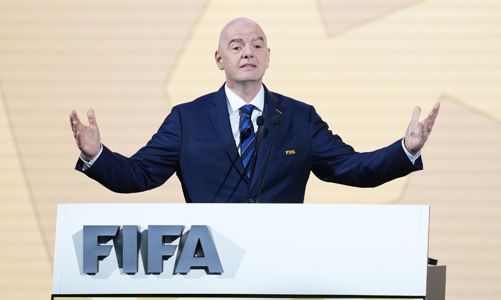 冷静正是他 冷静正是他